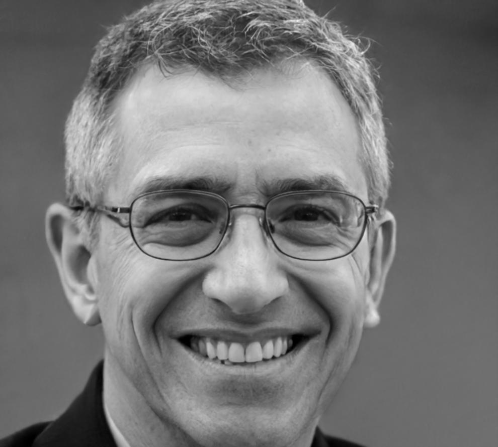 Mgr Paweł Zieliński - specjalista pracy z dziećmi i młodzieżą